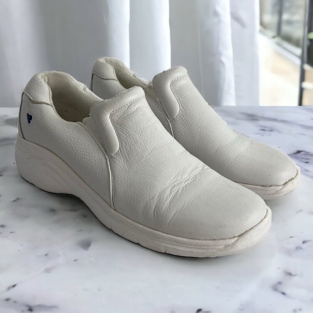 Nurse Mates Women's Slip-On Dove Slip-Resistant Work Shoes White Size 7.5M